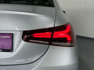 Vehicle image thumbnail, number 7