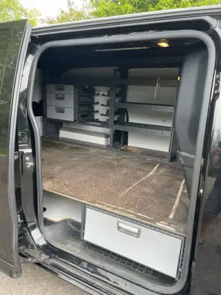 Vehicle image thumbnail, number 7