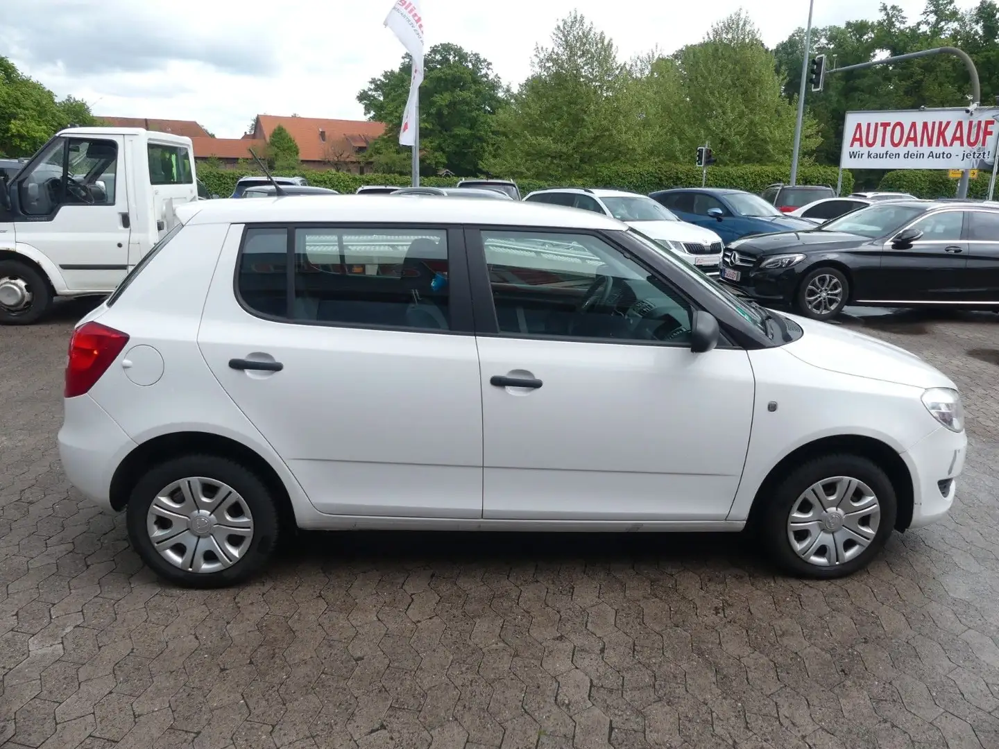Vehicle image, number 6