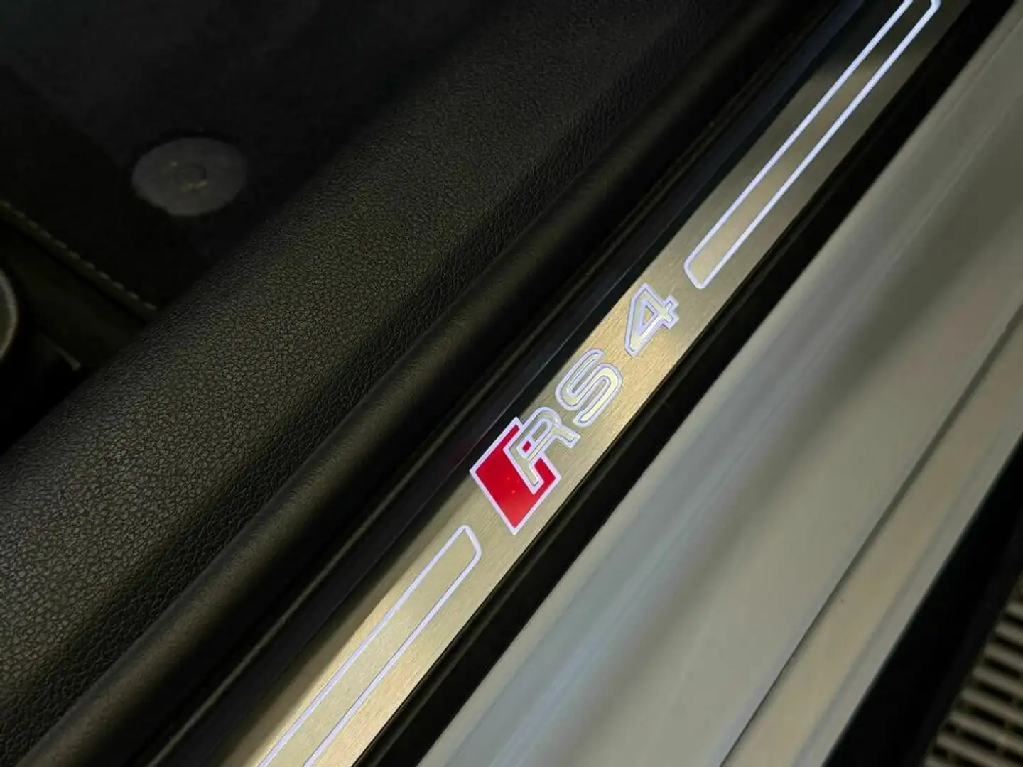 Vehicle image, number 15