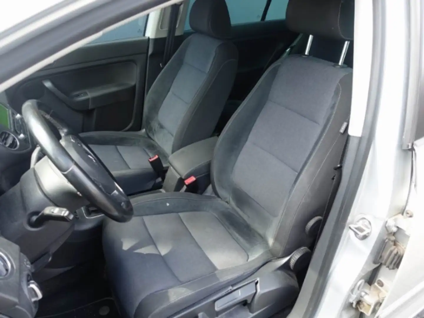 Vehicle image, number 3