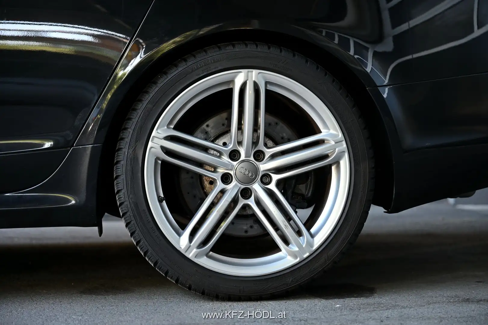 Vehicle image, number 8