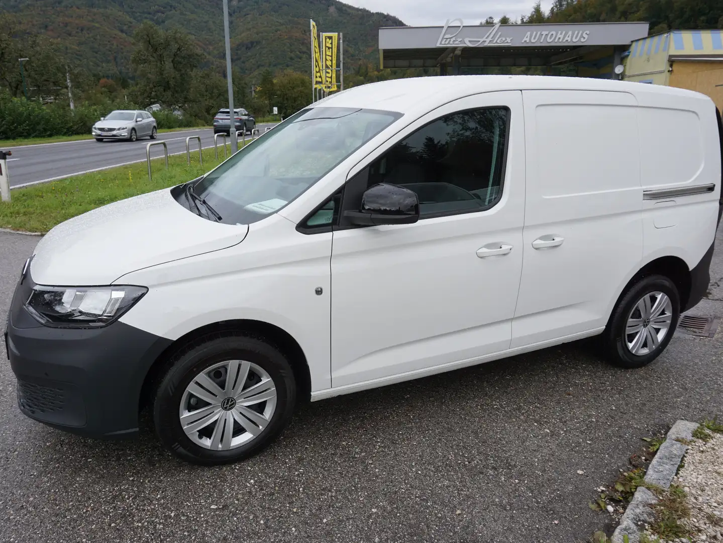 Vehicle image, number 2