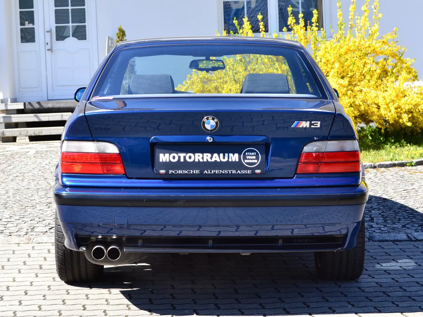 Vehicle image, number 9