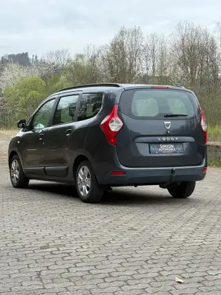 Vehicle image thumbnail, number 5
