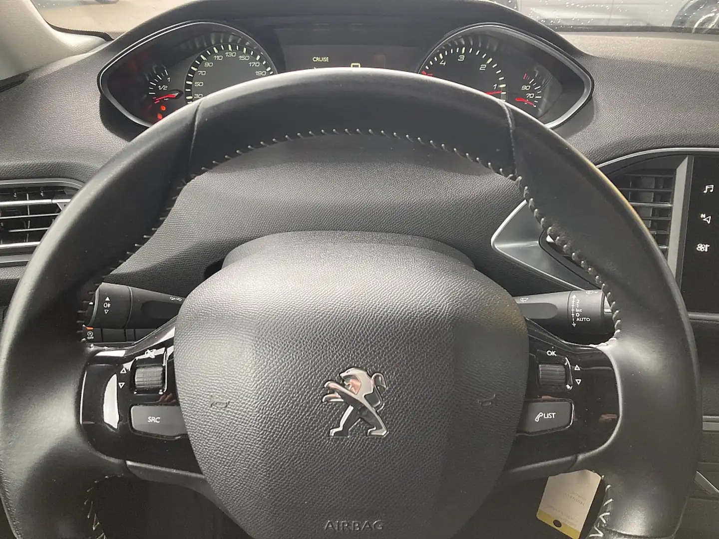 Vehicle image, number 5