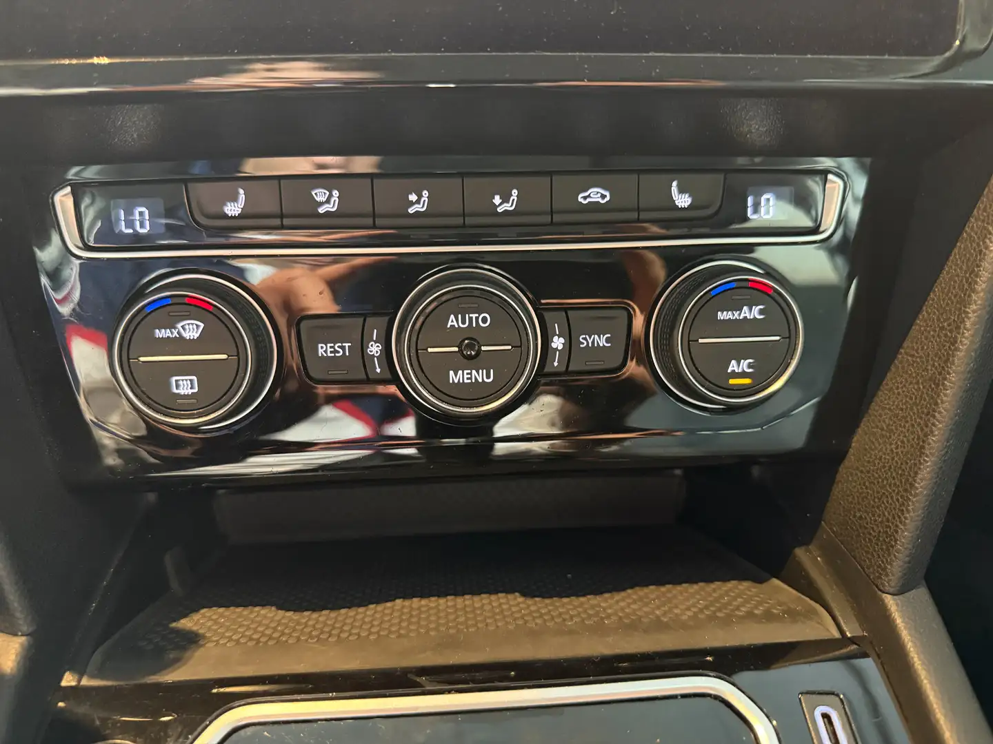 Vehicle image, number 13