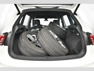 Vehicle image thumbnail, number 9