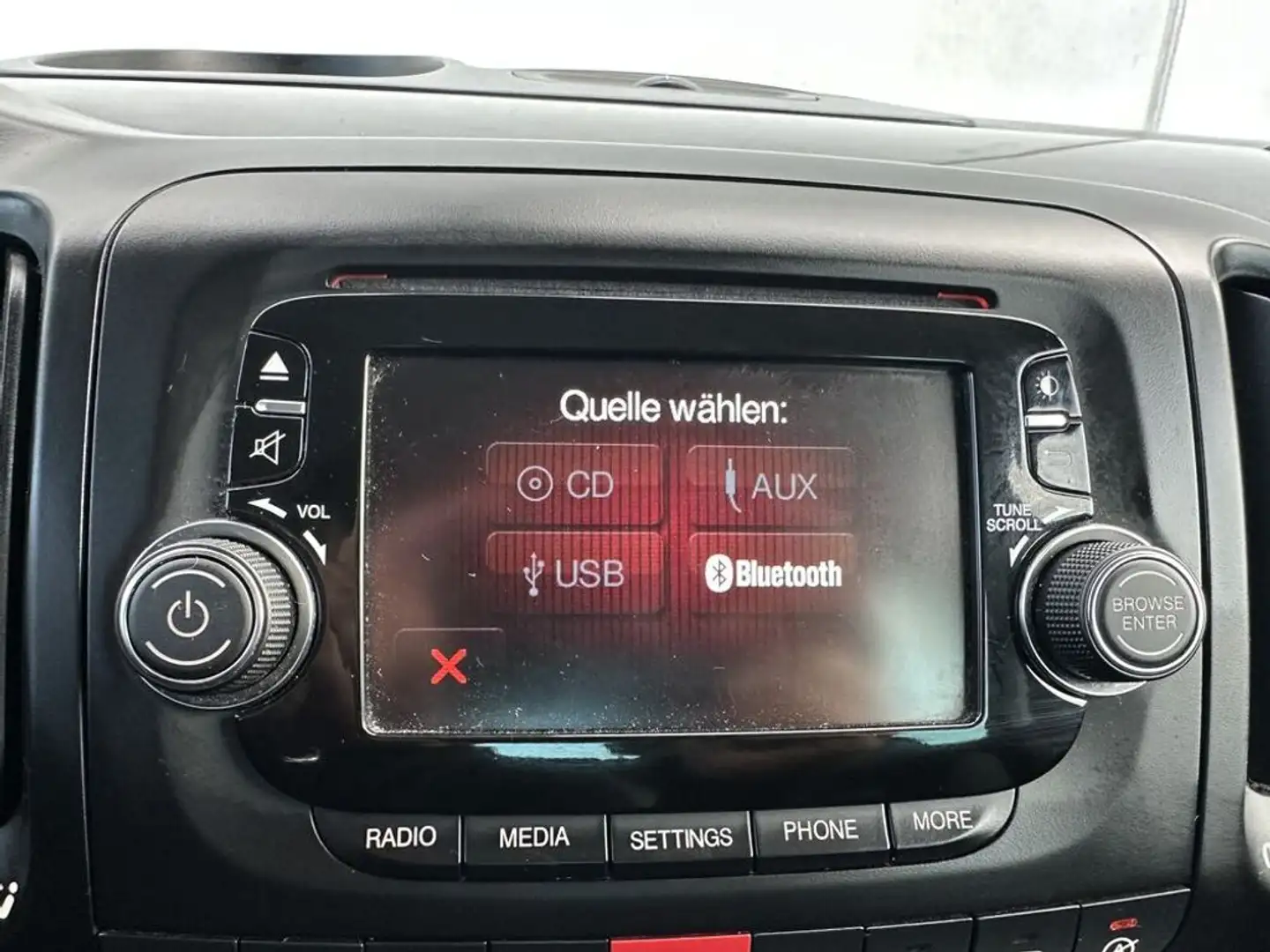Vehicle image, number 8