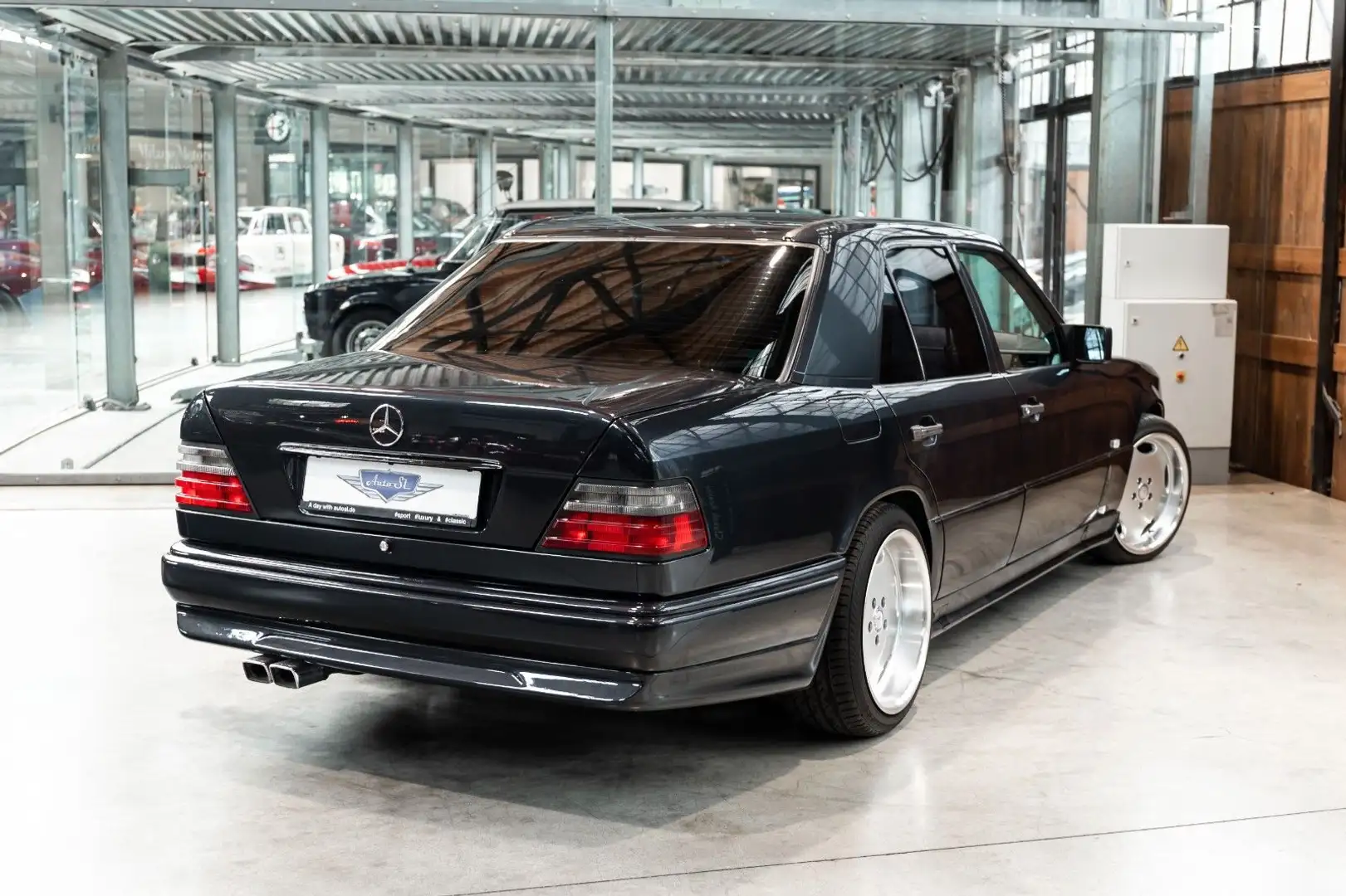 Vehicle image, number 2