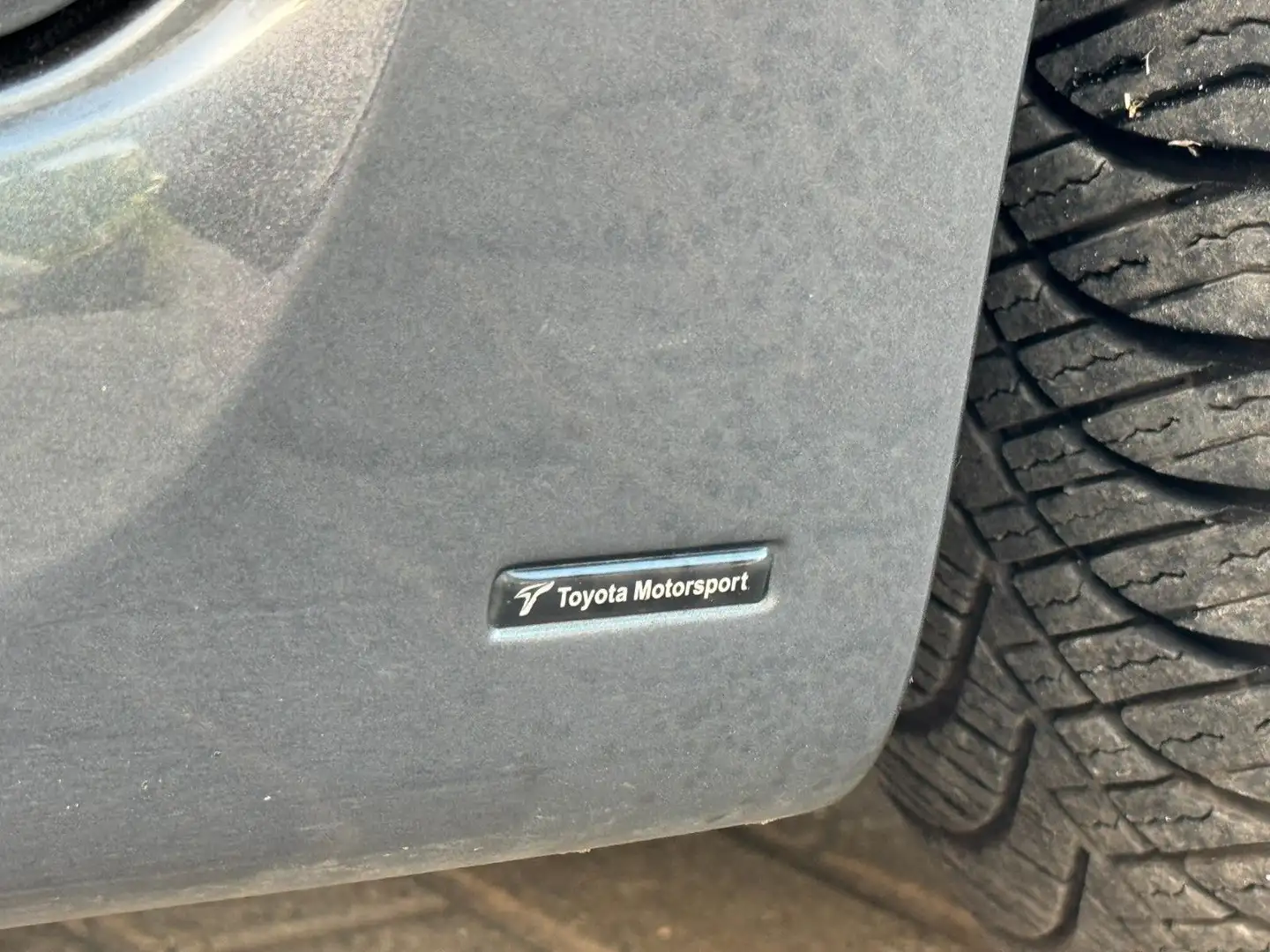 Vehicle image, number 14