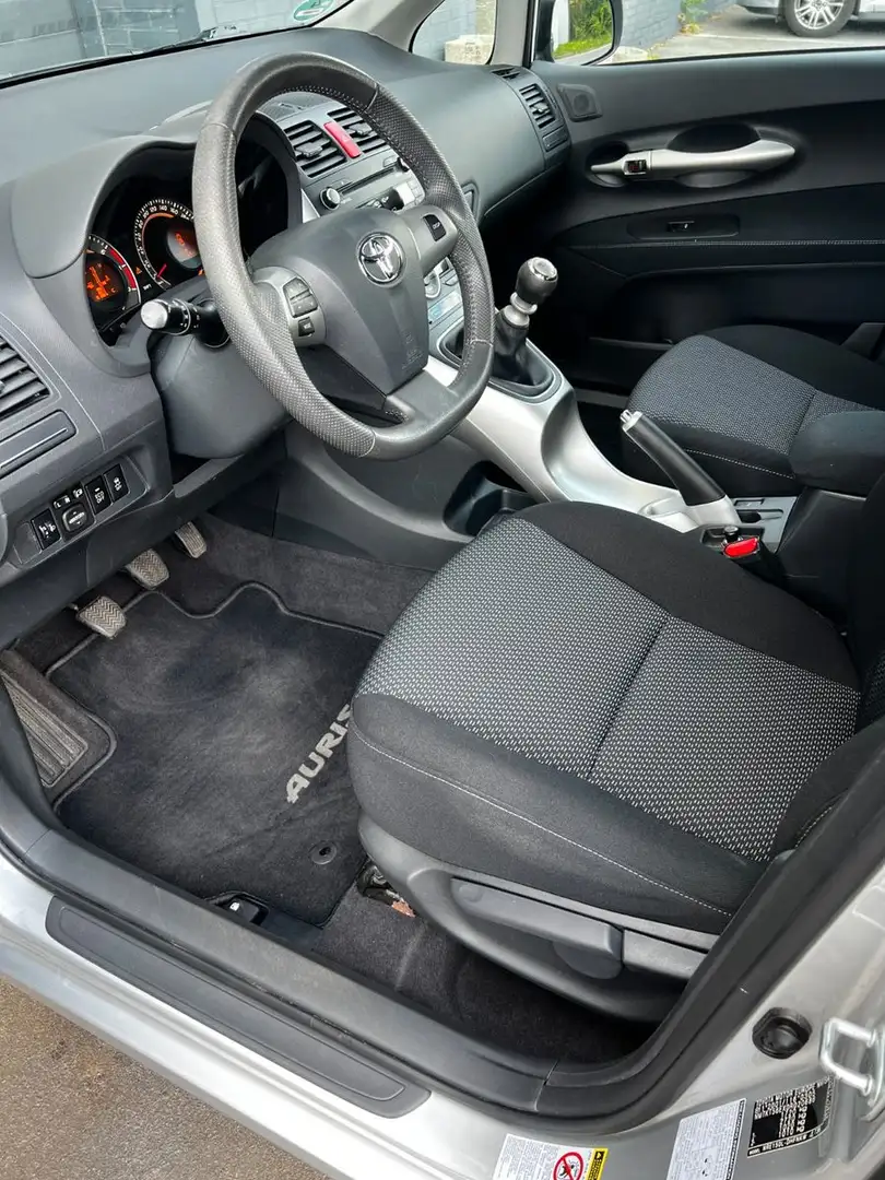Vehicle image, number 9