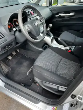 Vehicle image thumbnail, number 9