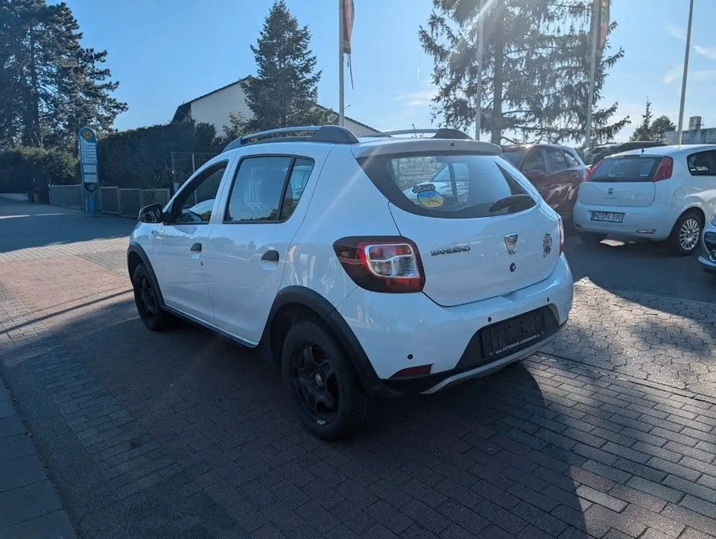 Vehicle image, number 4