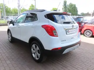 Vehicle image thumbnail, number 4