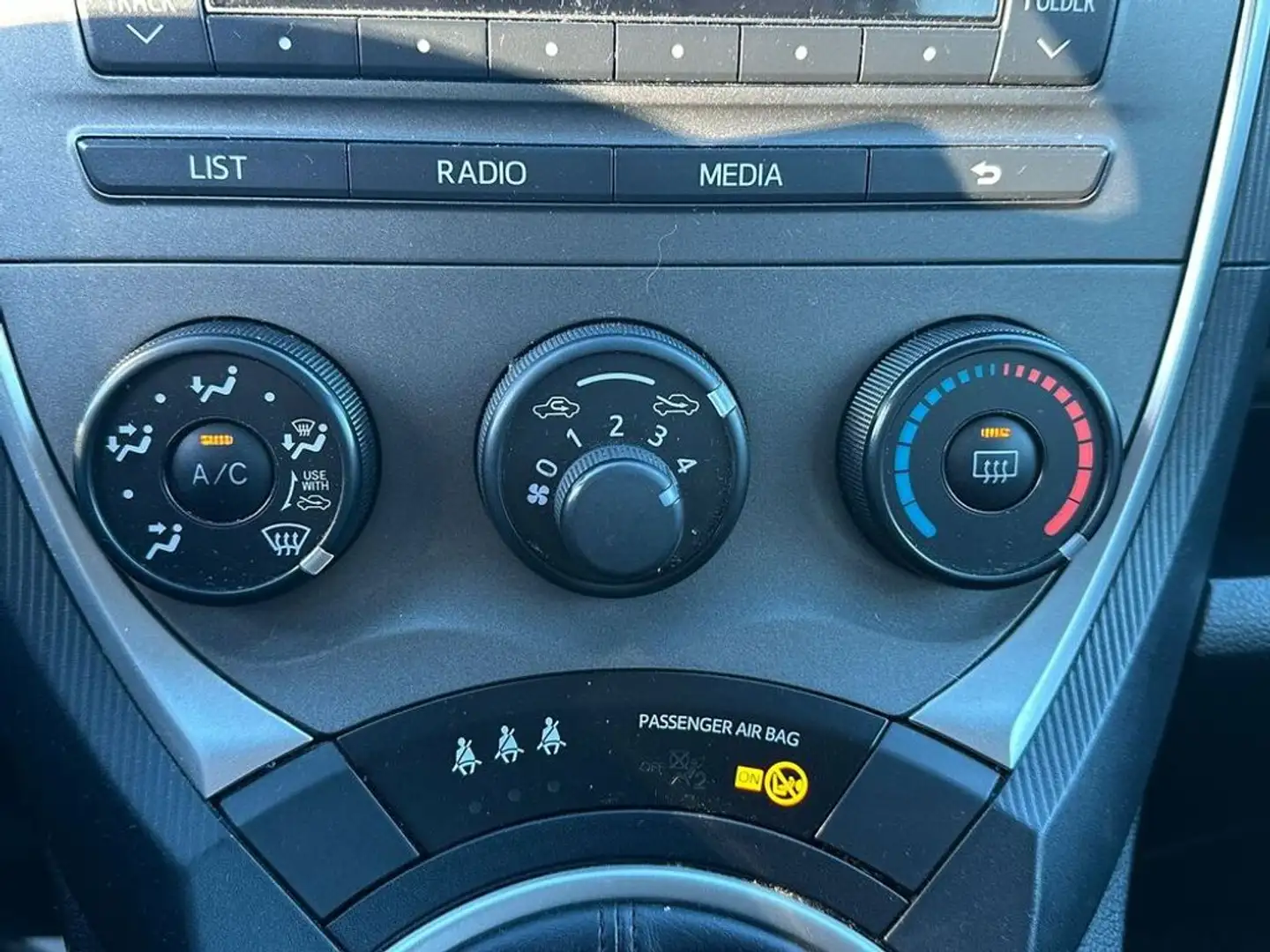 Vehicle image, number 19
