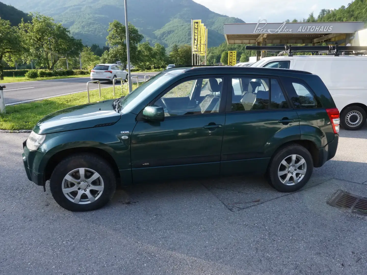 Vehicle image, number 3