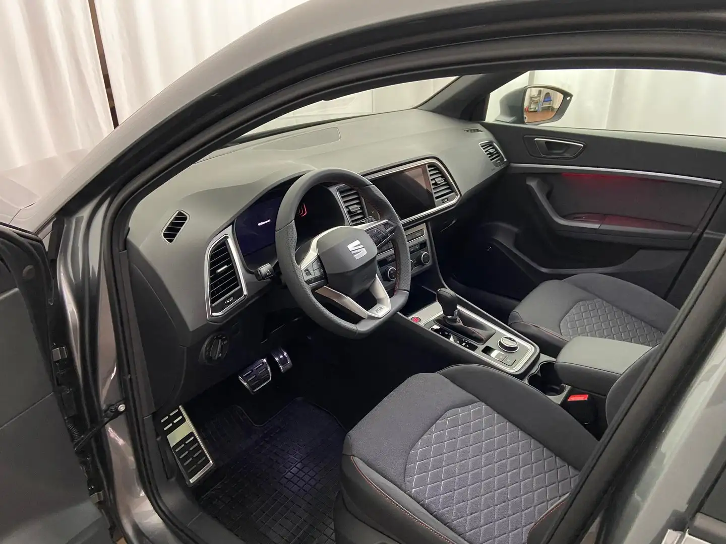 Vehicle image, number 7