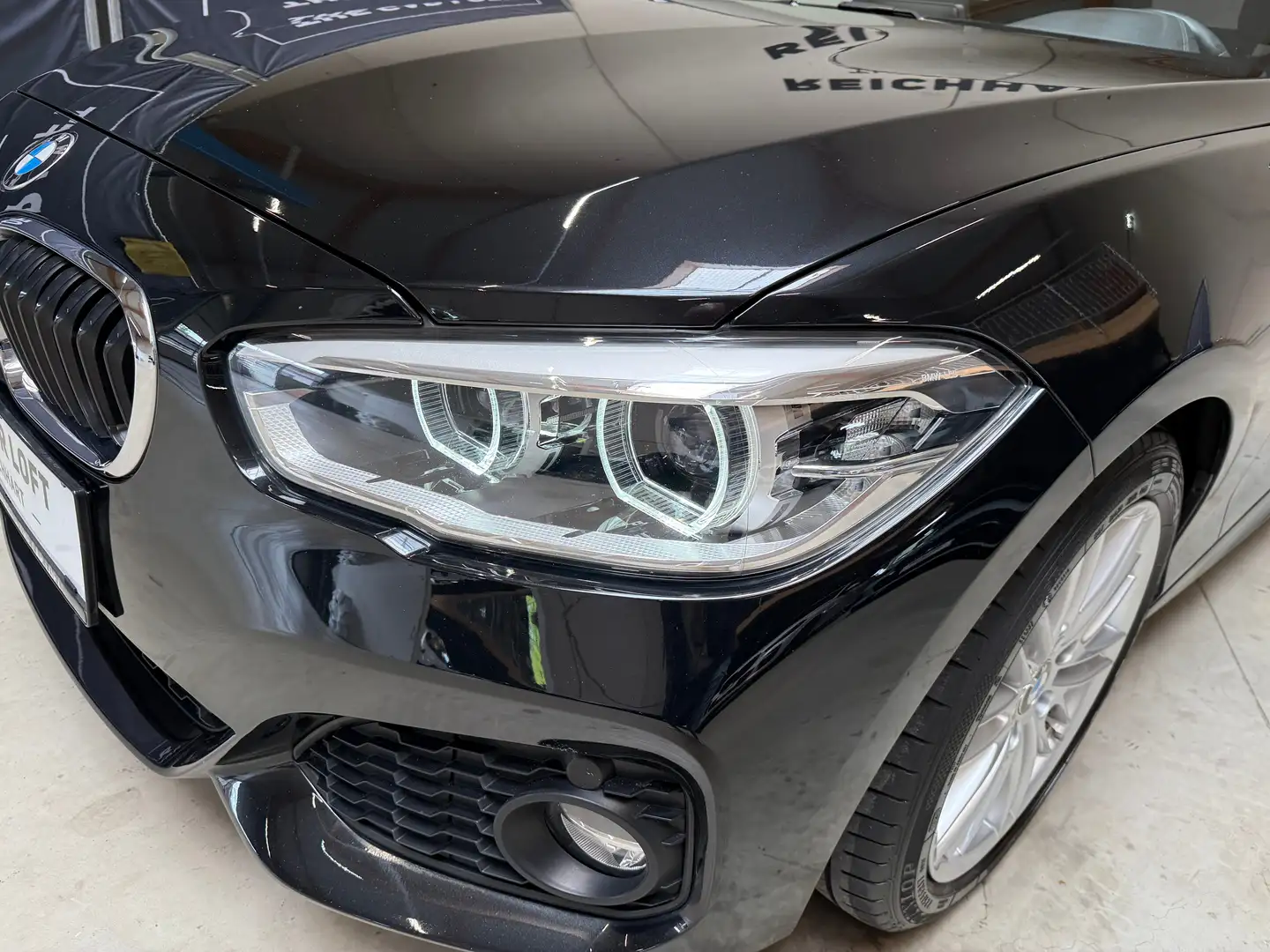 Vehicle image, number 4