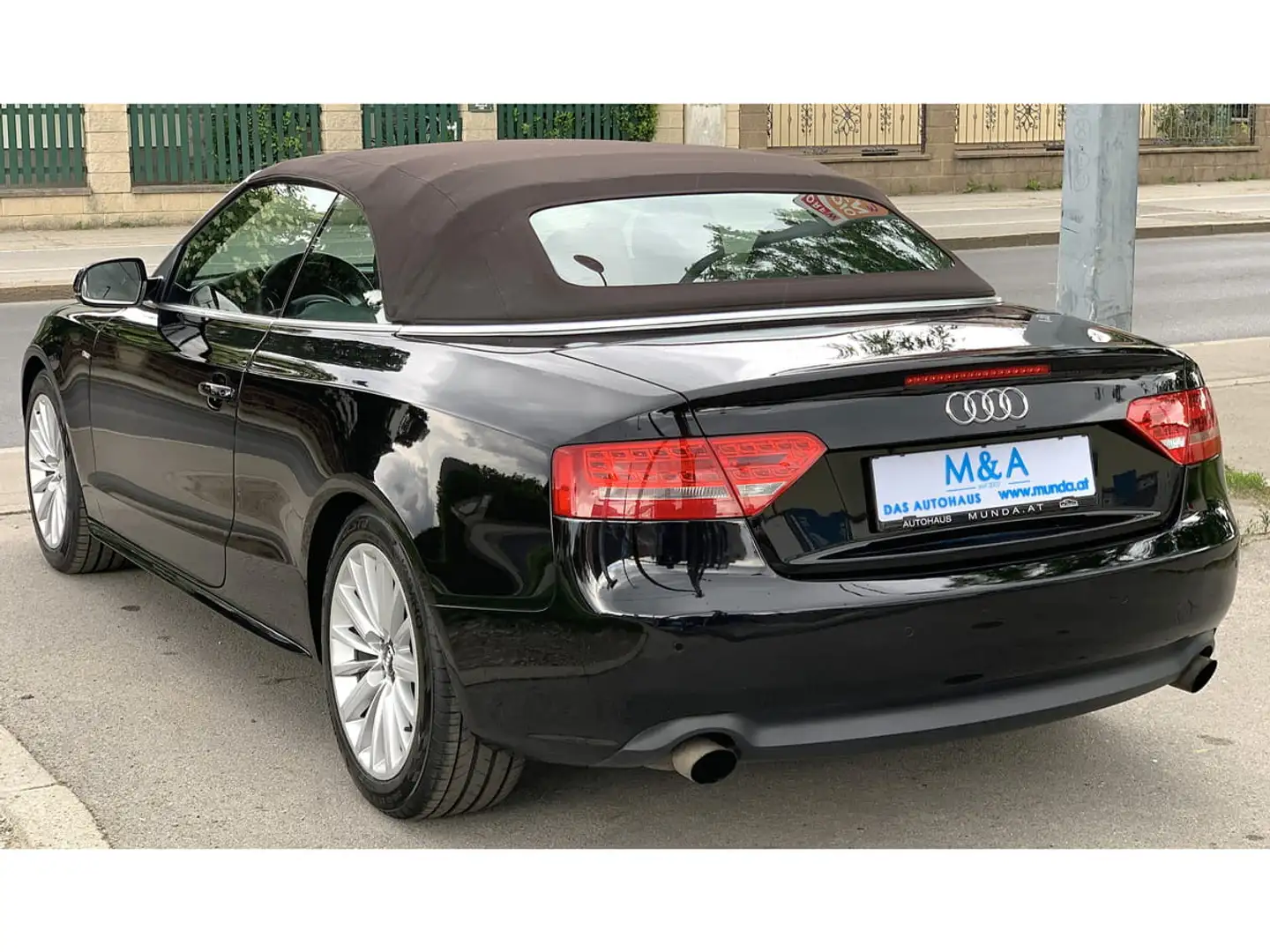 Vehicle image, number 4
