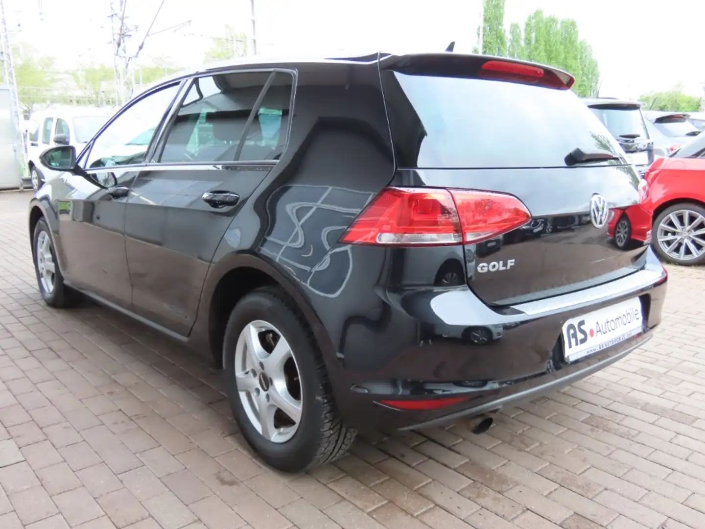 Vehicle image, number 4