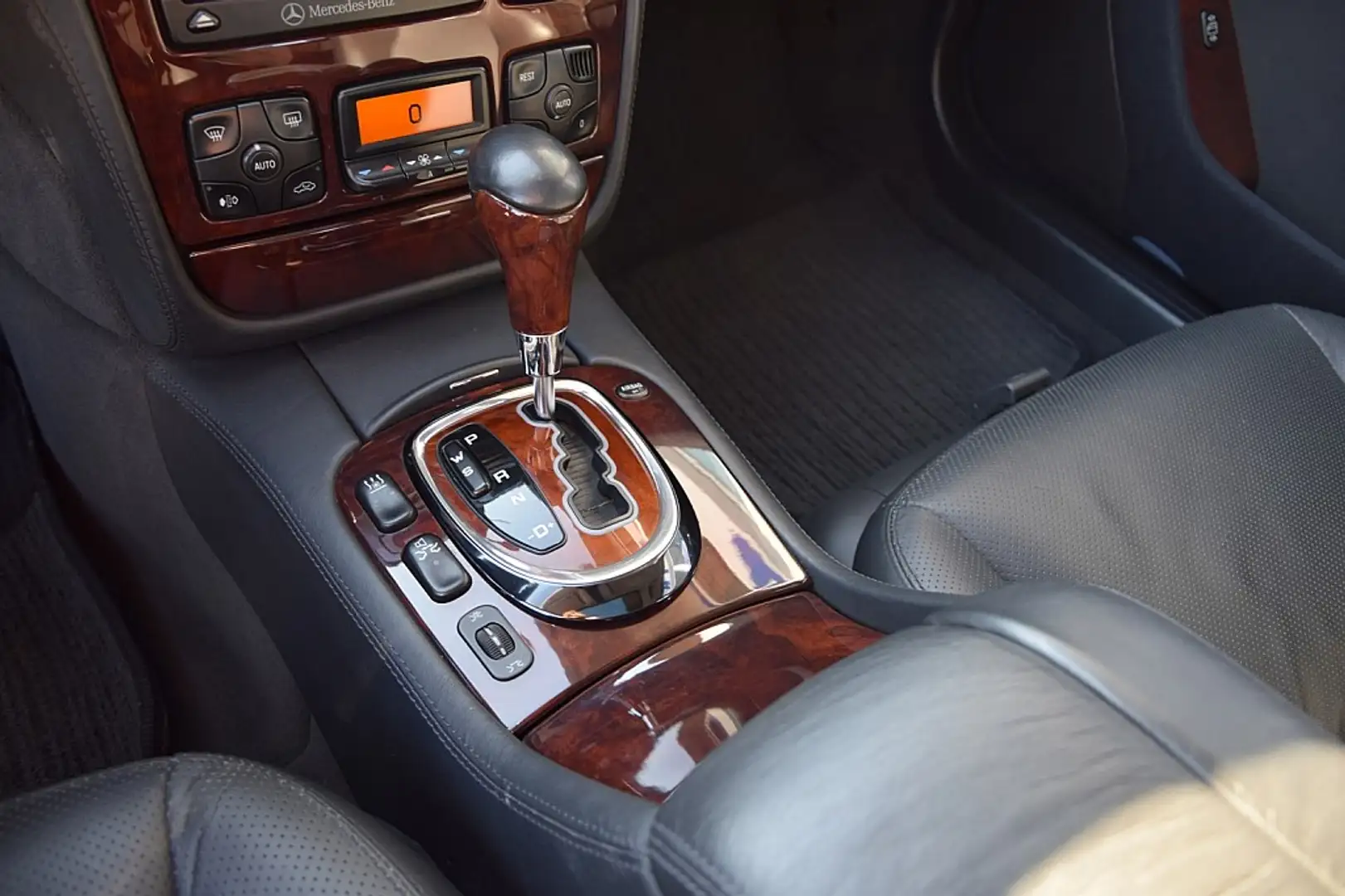 Vehicle image, number 6