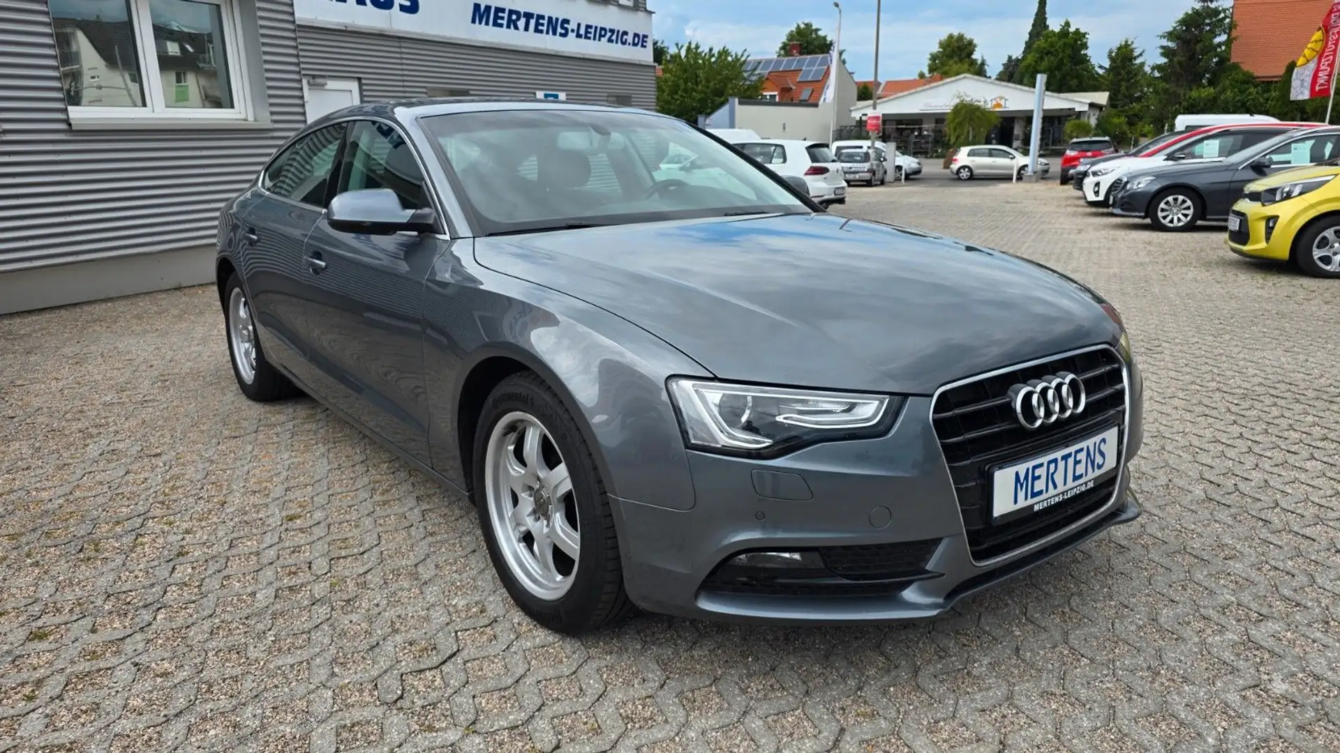 Vehicle image, number 6