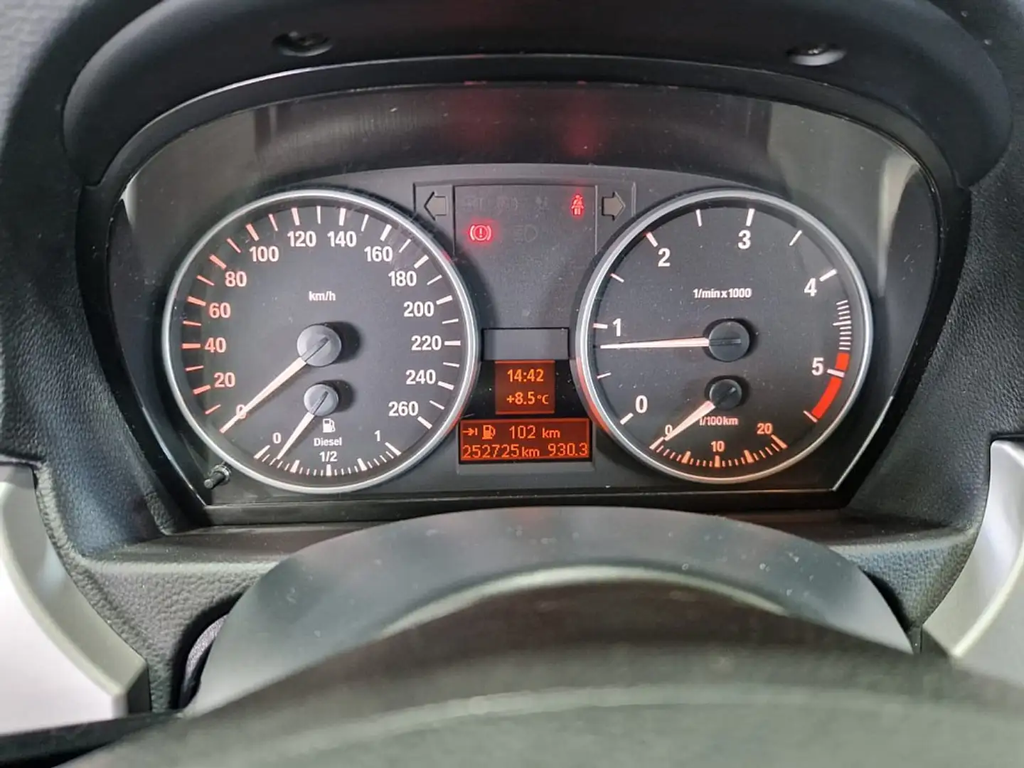 Vehicle image, number 16