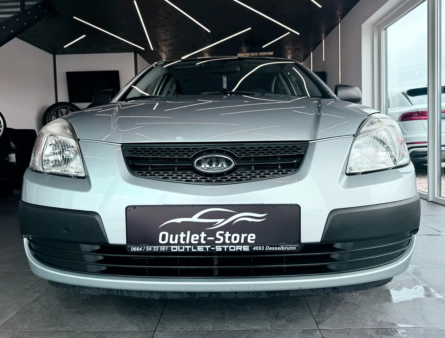 Vehicle image, number 2