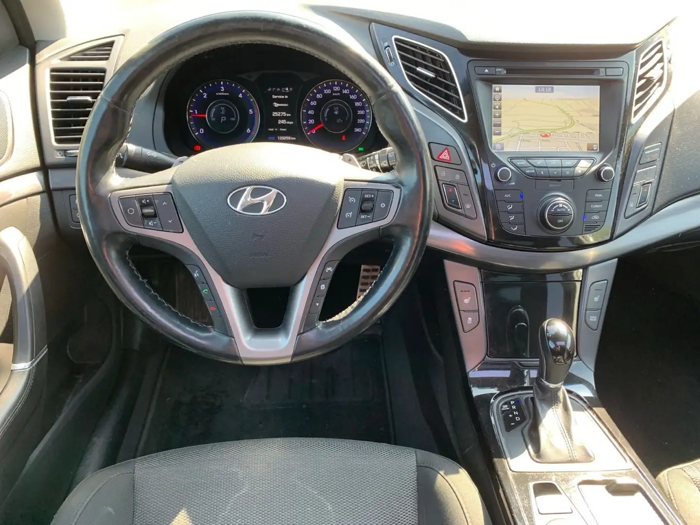 Vehicle image, number 19