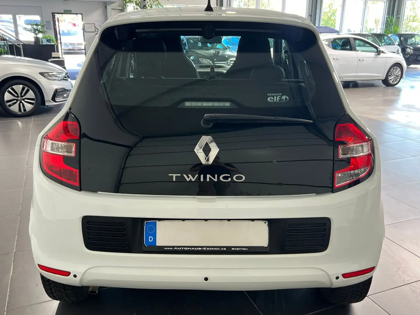 Vehicle image, number 8