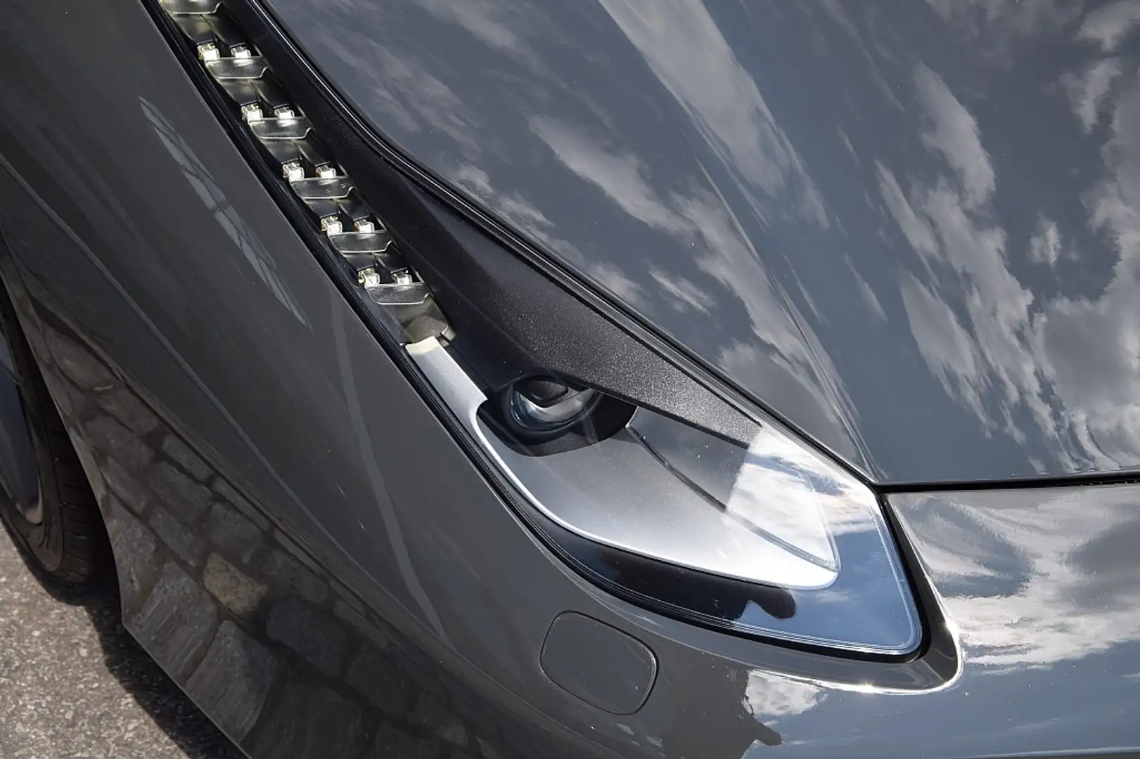 Vehicle image, number 15