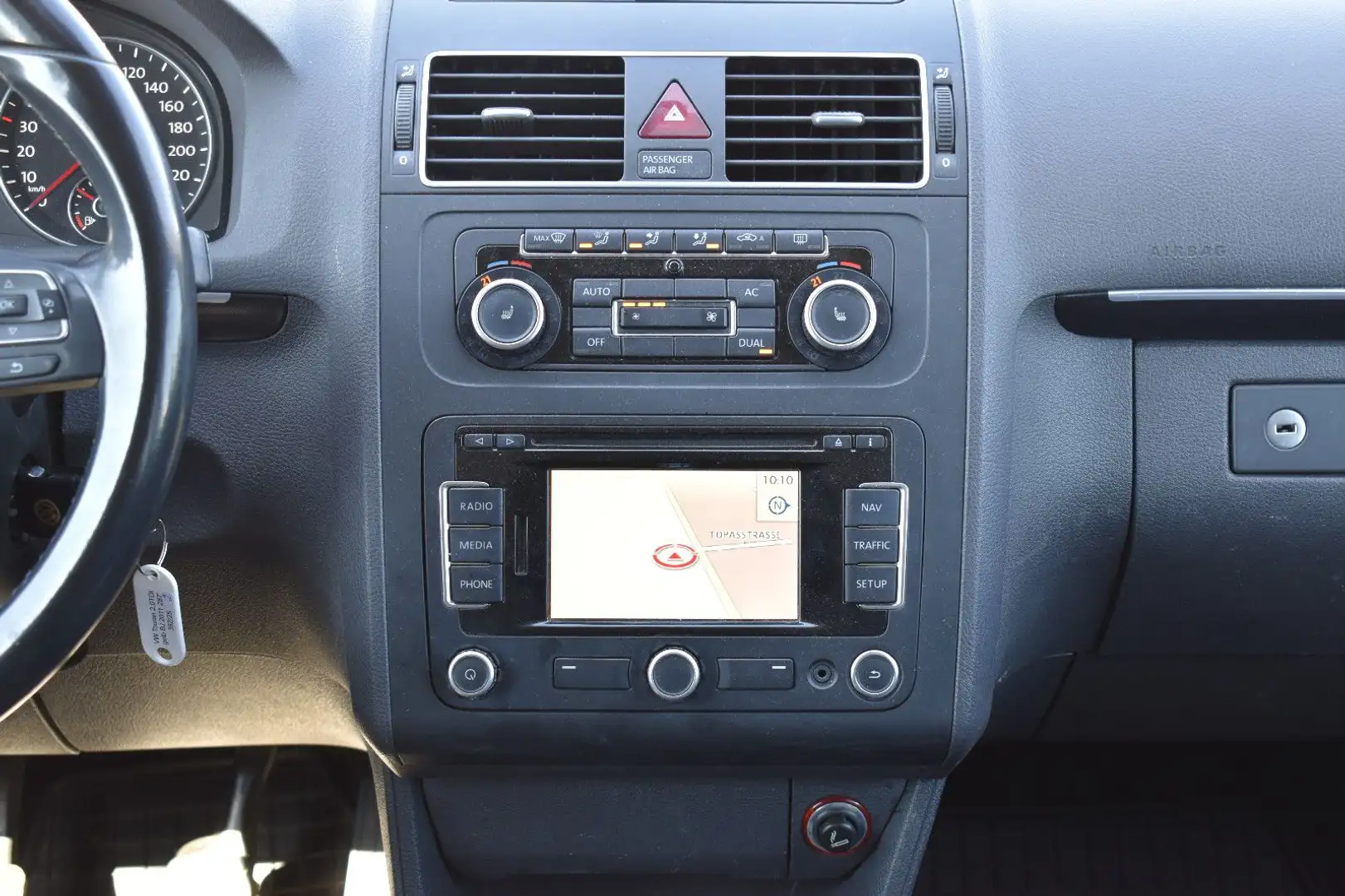 Vehicle image, number 13