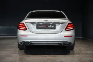 Vehicle image thumbnail, number 8