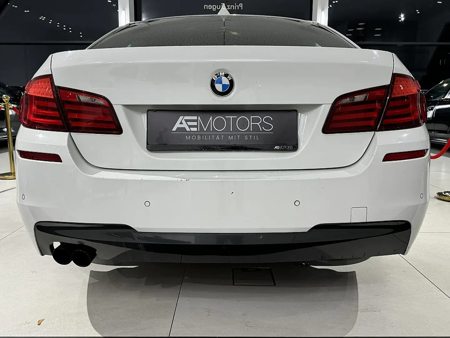 Vehicle image, number 10