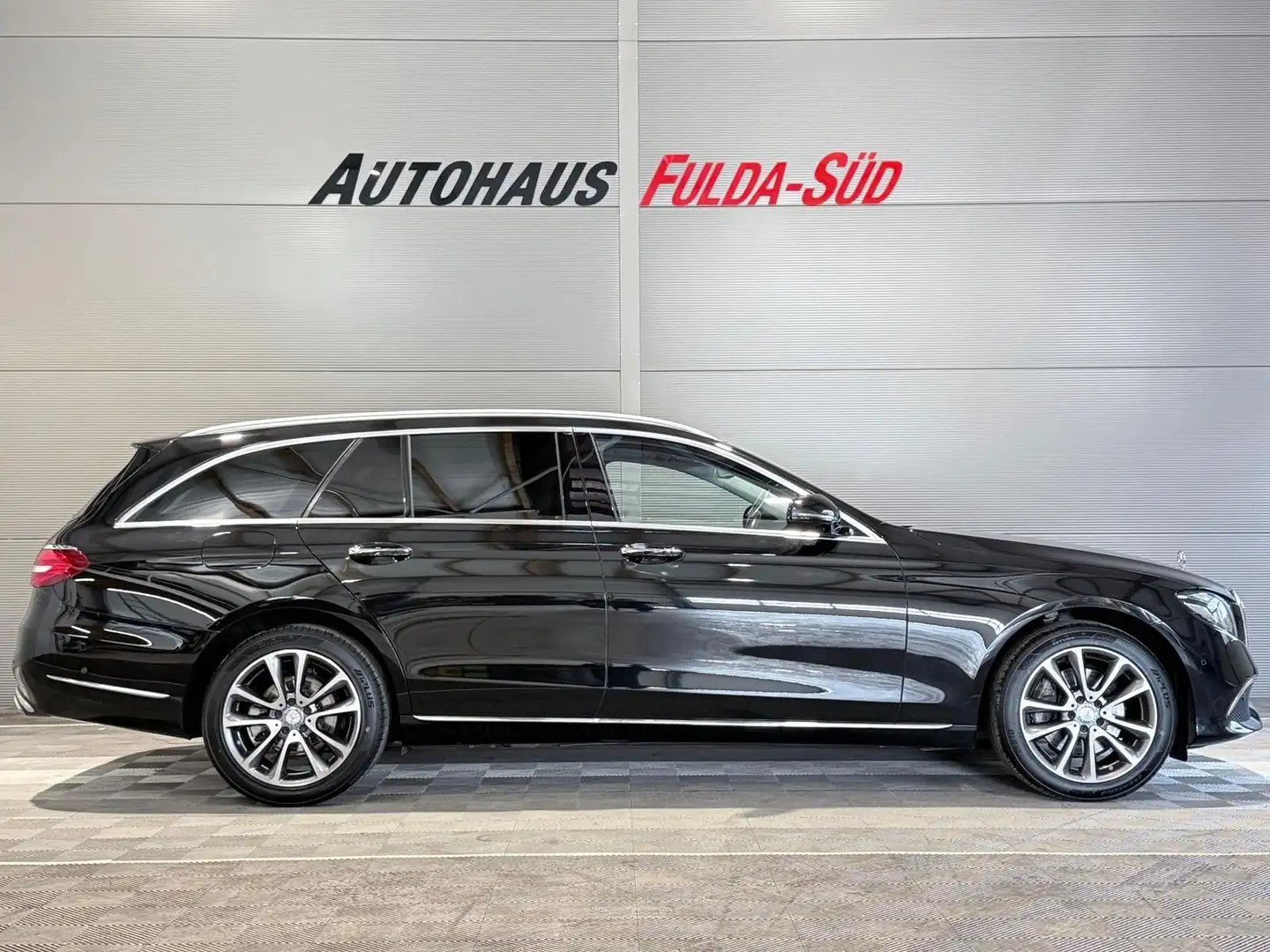 Vehicle image, number 3
