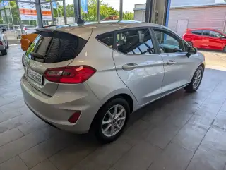 Vehicle image thumbnail, number 2