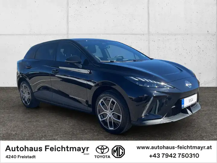 Additional image of the vehicle