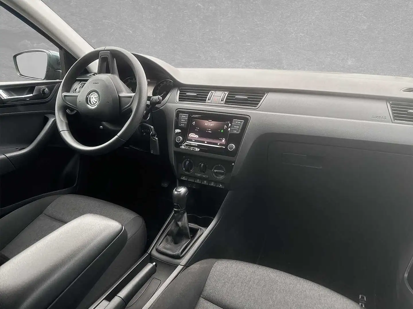 Vehicle image, number 4