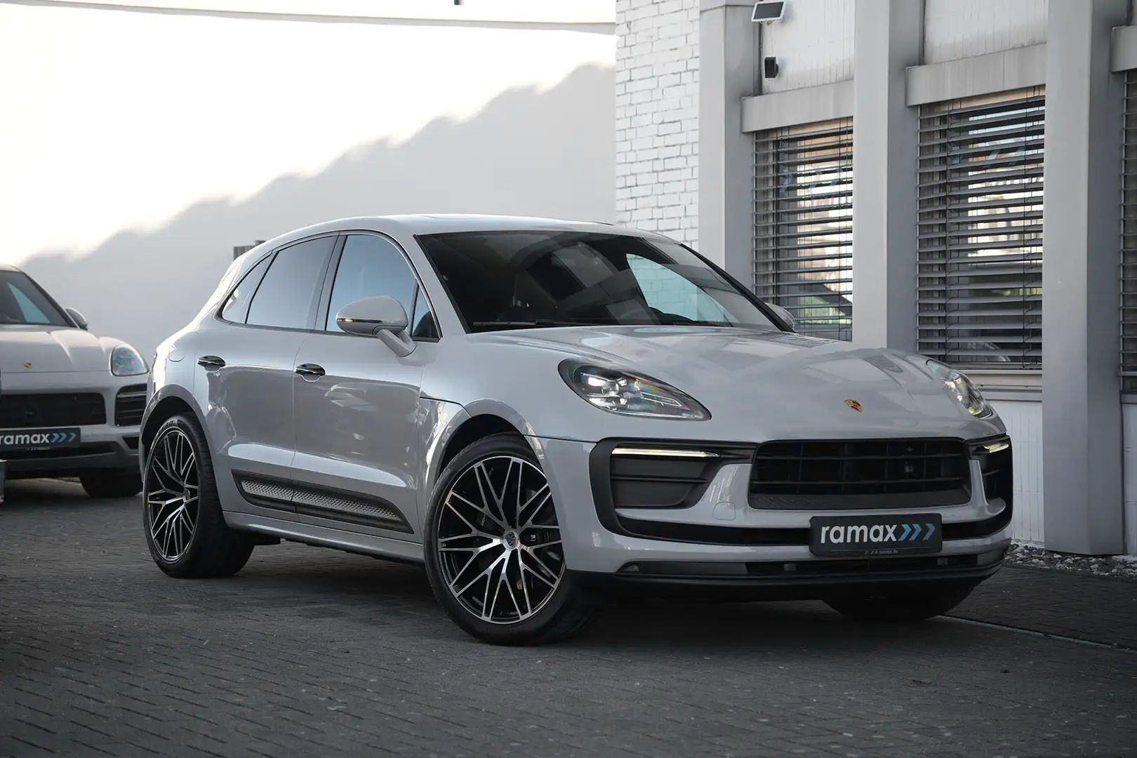 Vehicle image, number 1