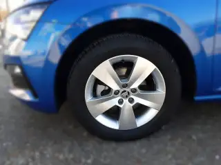Vehicle image thumbnail, number 5