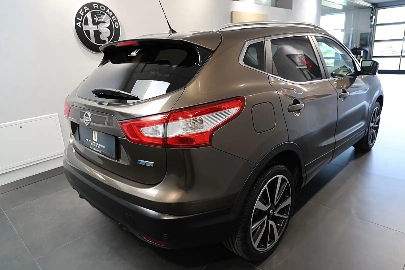 Vehicle image, number 5