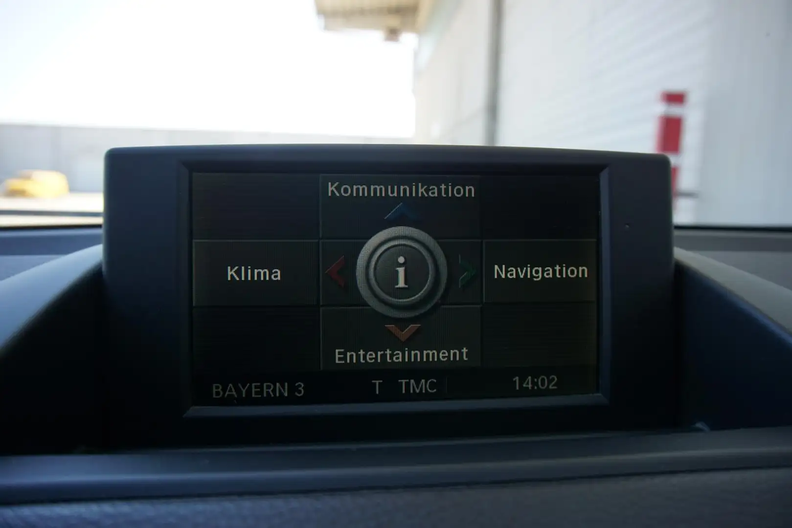 Vehicle image, number 10