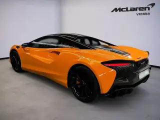 Vehicle image thumbnail, number 4