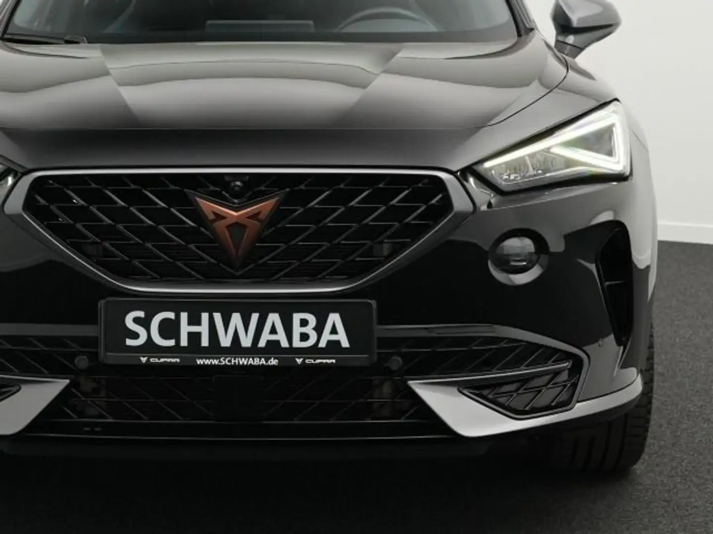 Vehicle image, number 9