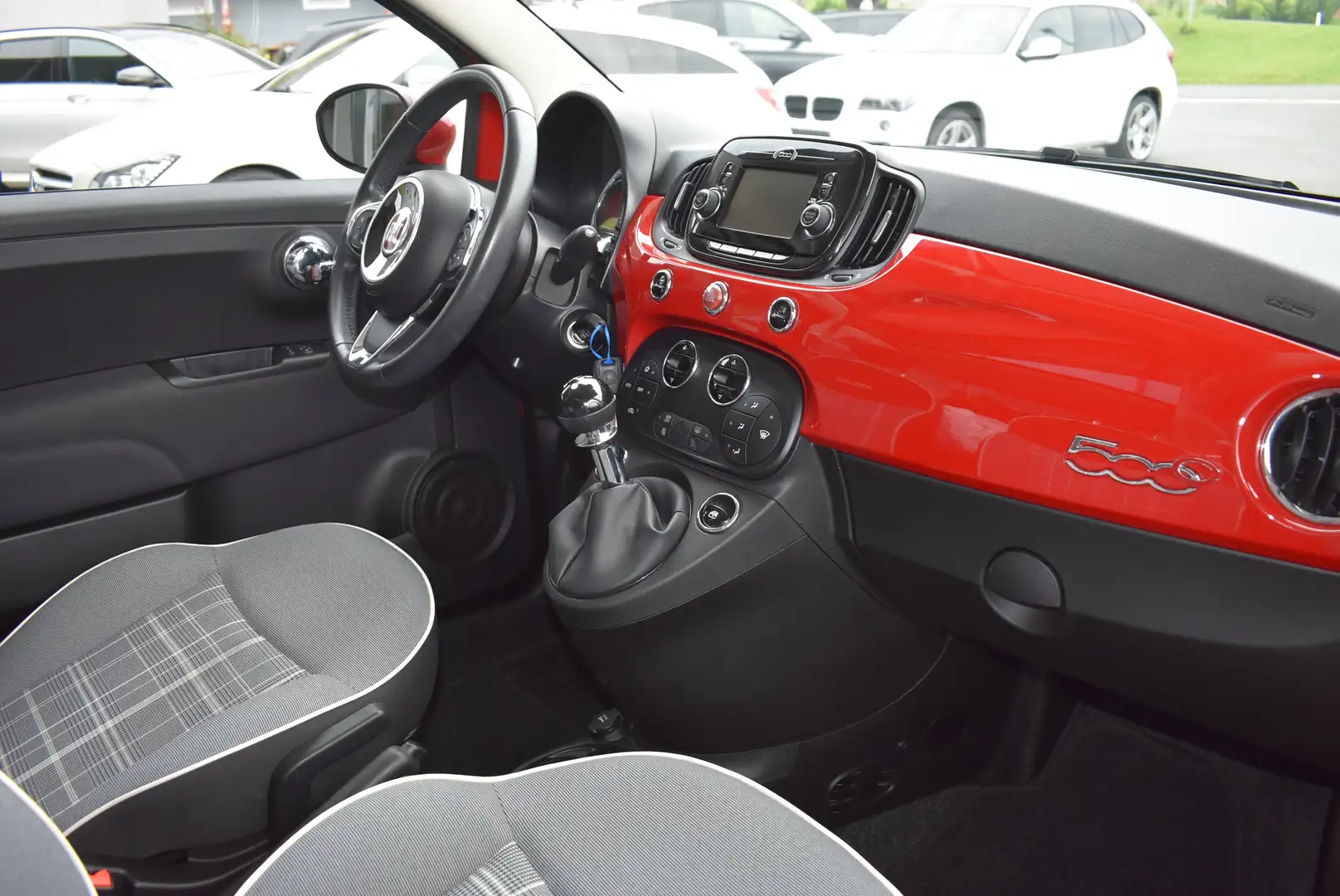Vehicle image, number 16