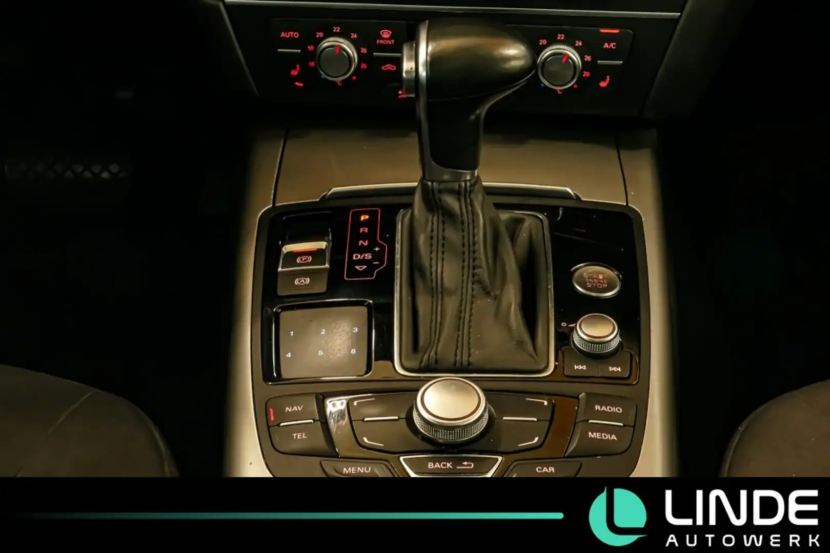 Vehicle image, number 19