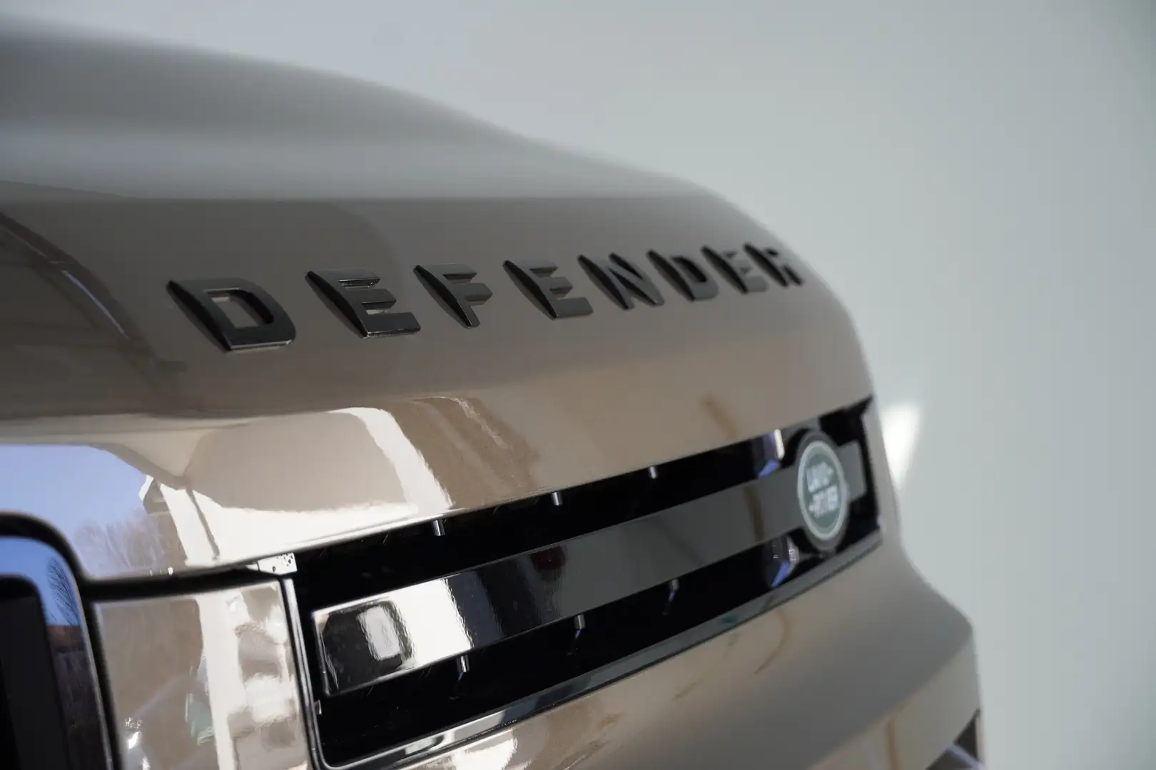 Vehicle image, number 6