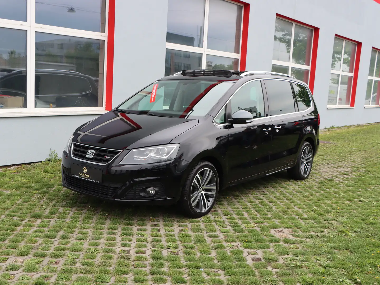 Vehicle image, number 4