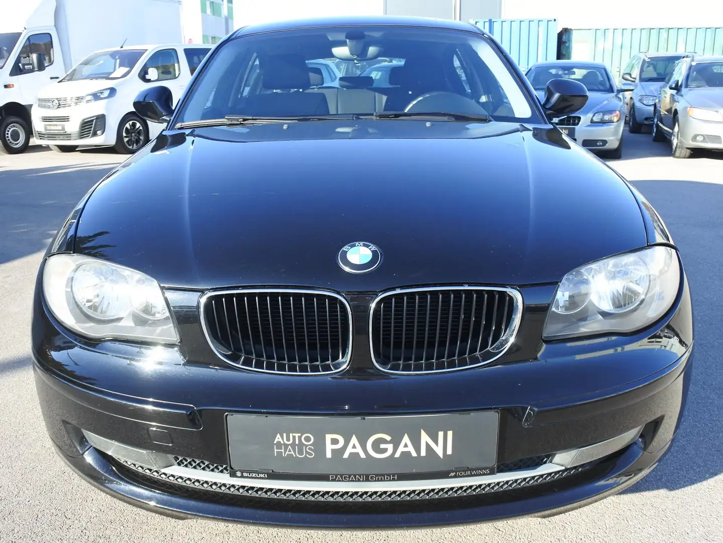 Vehicle image, number 3